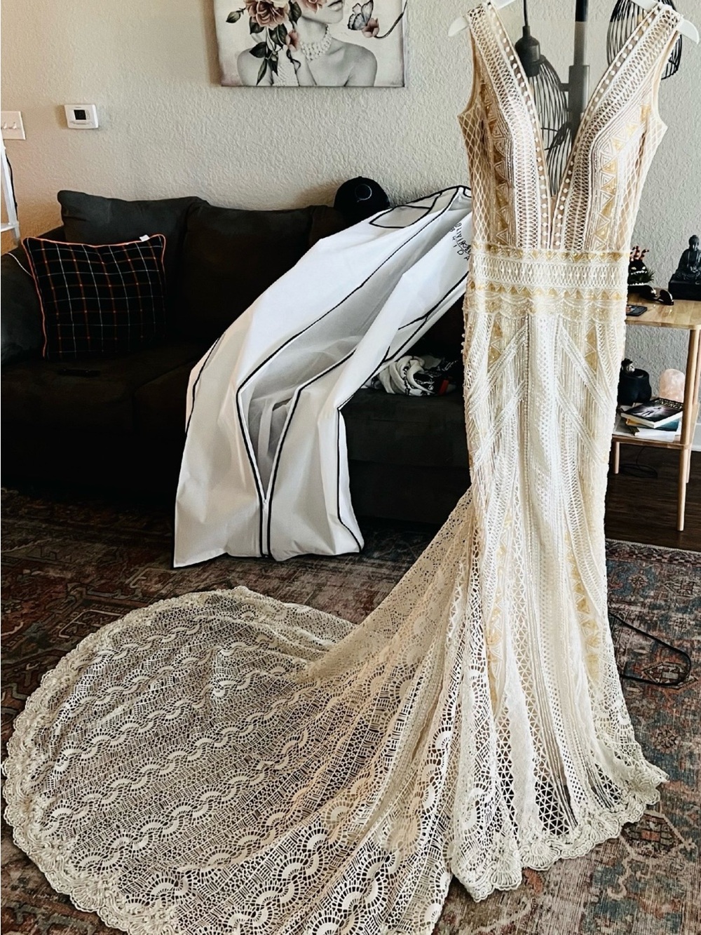Brand new, never worn wedding dress